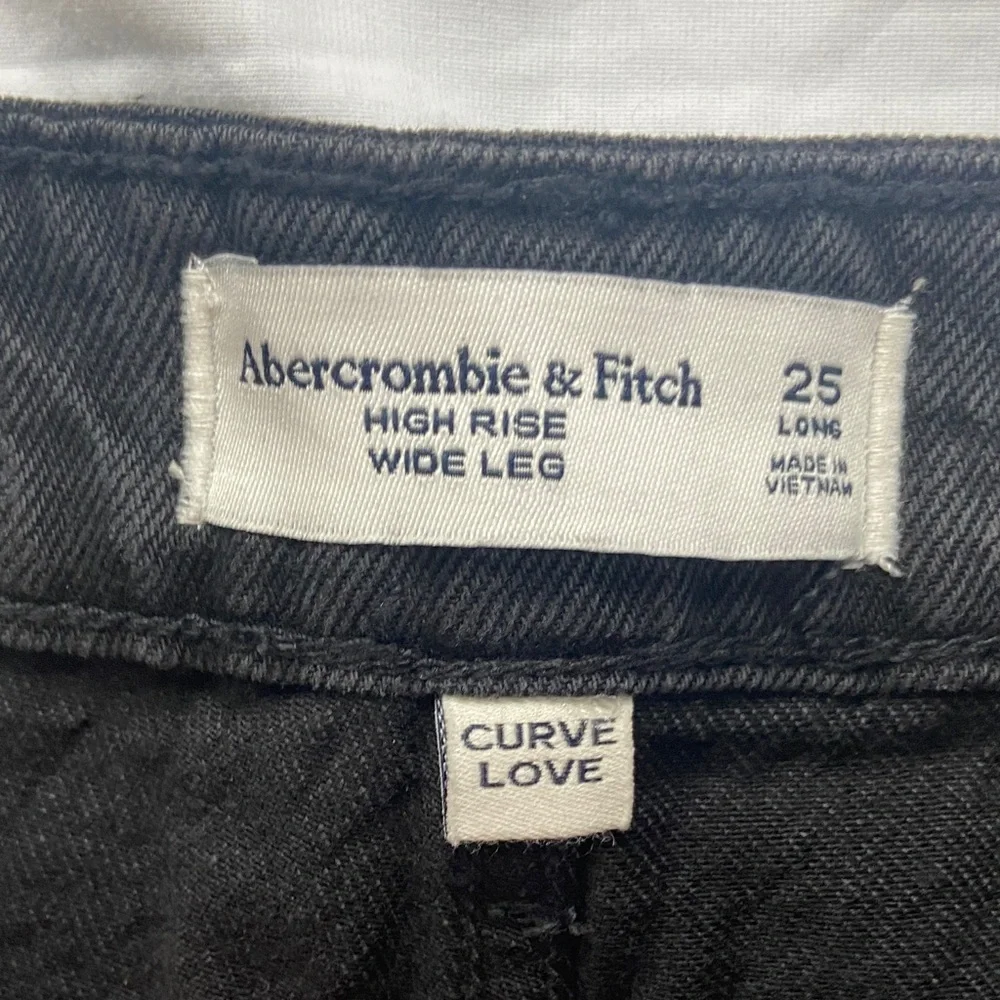Abercrombie & Fitch Curve Love High Rise Wide Leg Jeans Womens Size 25 Long NWT - Picture 2 of 9